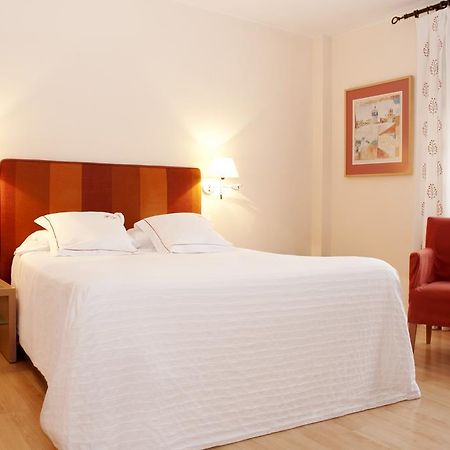 Apartamentos Sabinas Zaragoza Centro الغرفة الصورة